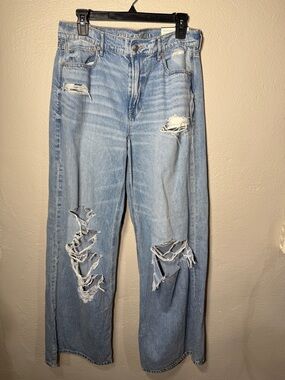 American Eagle Dreamy Drape Super High Rise Baggy Wide Leg Jeans Distressed